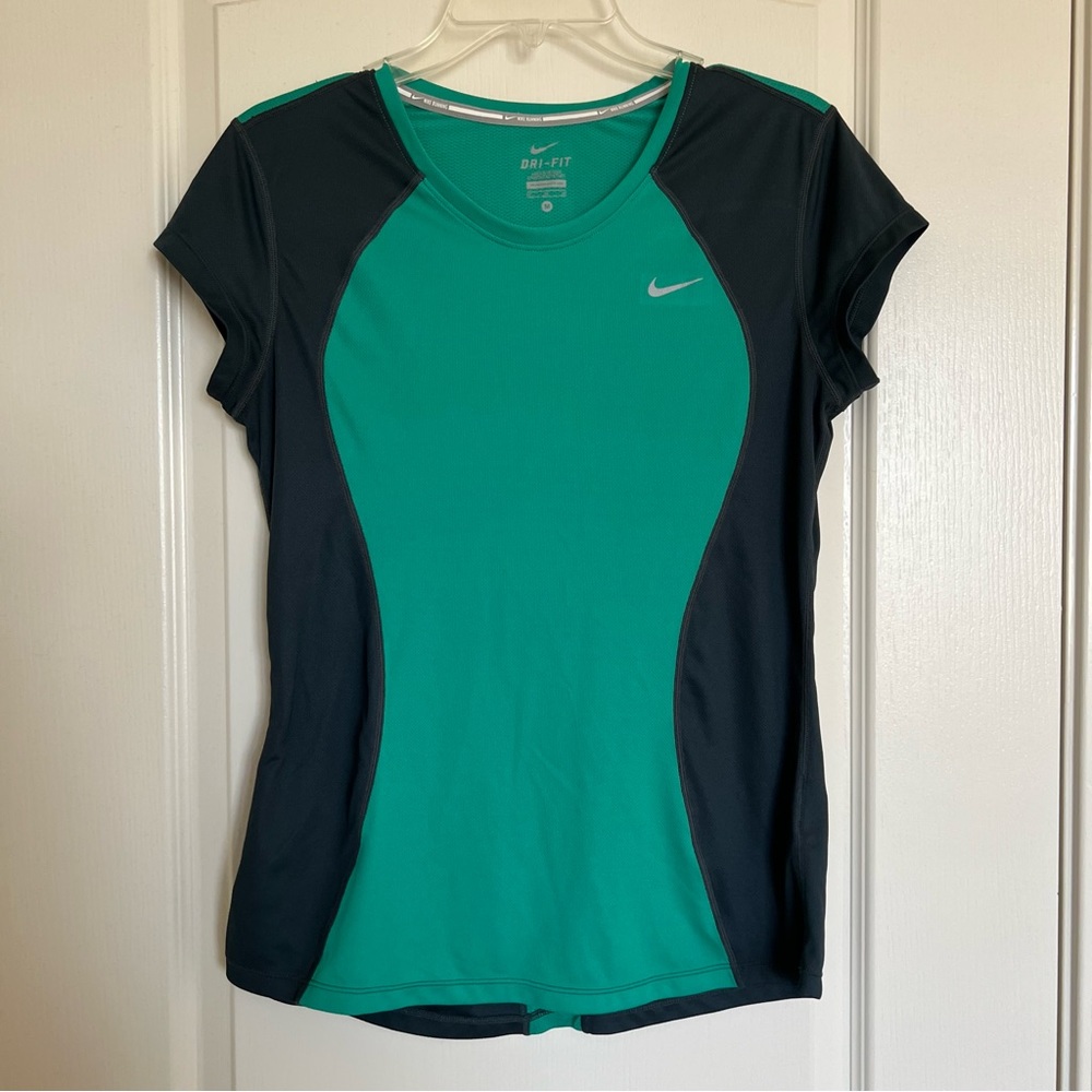 Nike Women’s Teal Dri-Fit Running Shirt Size Medium